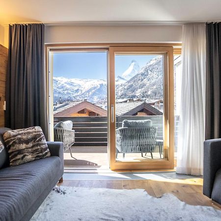 Moderne Wohnung Mit Ausblick Und Viel Sonne زيرمات المظهر الخارجي الصورة