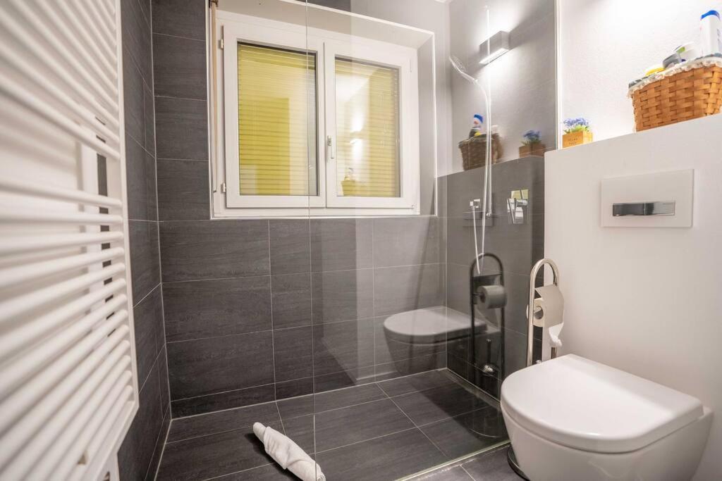 Moderne Wohnung Mit Ausblick Und Viel Sonne زيرمات المظهر الخارجي الصورة
