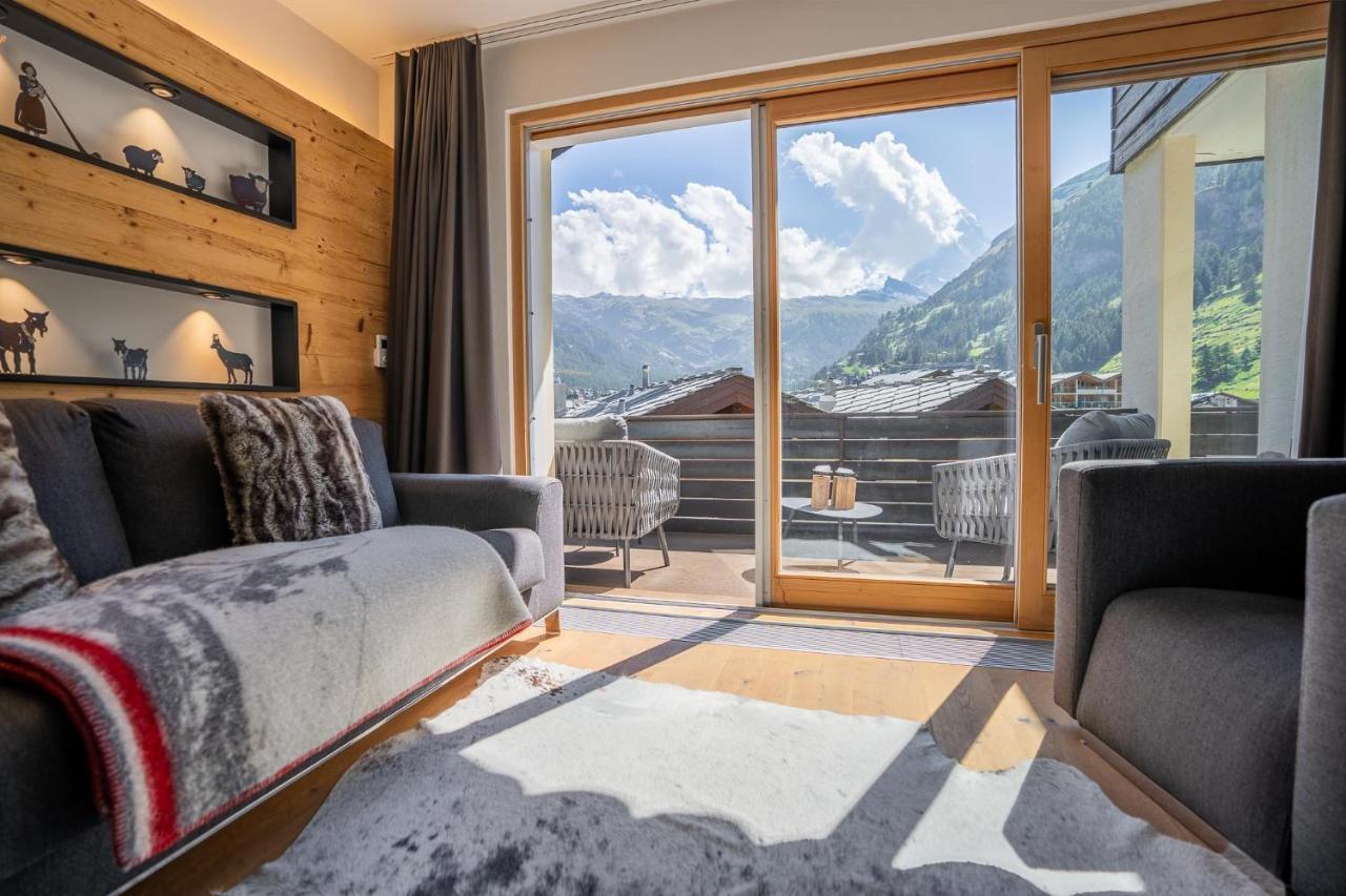Moderne Wohnung Mit Ausblick Und Viel Sonne زيرمات المظهر الخارجي الصورة